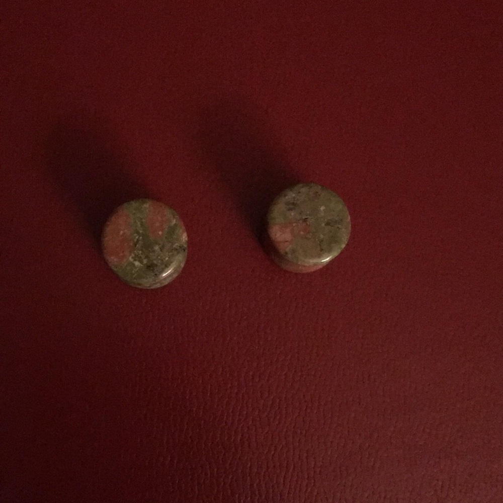 9/16 jasper plugs.